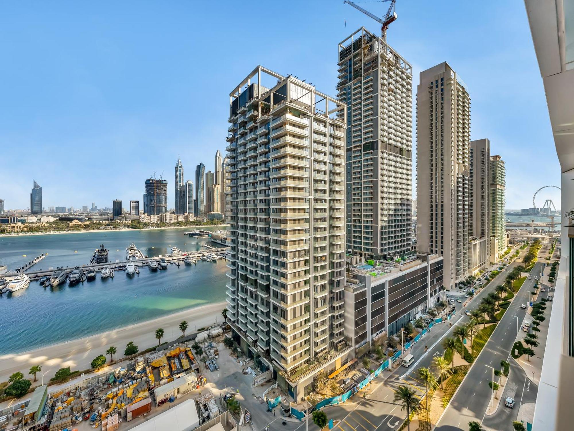 Apartment Luxury Spacious 2 Bedroom Private And Views