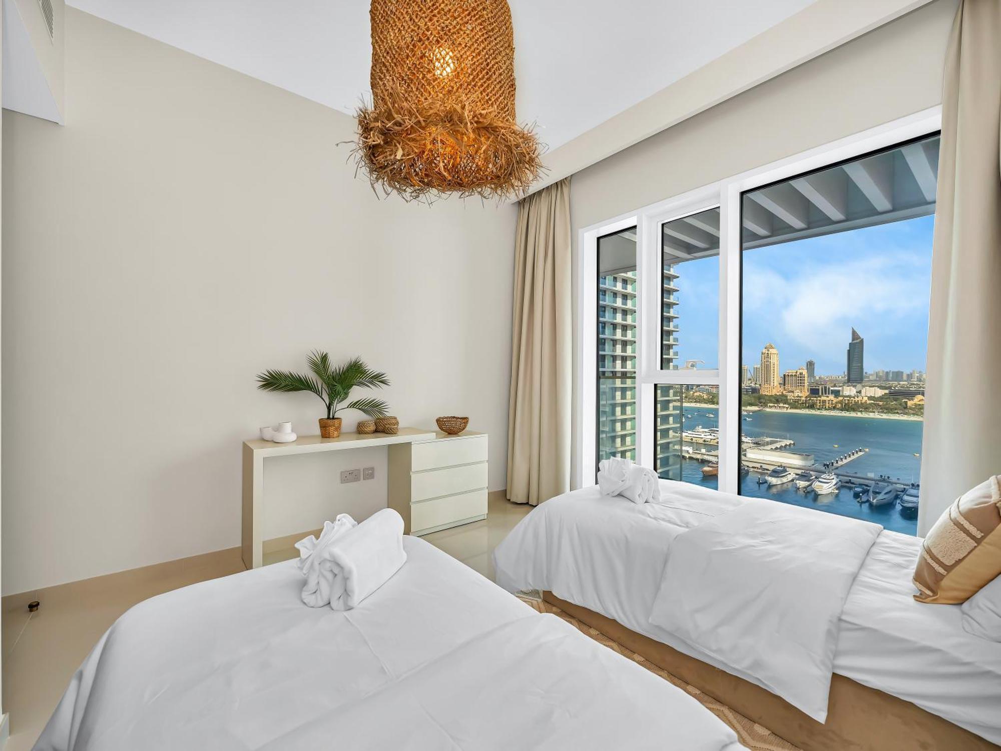Apartment Luxury Spacious 2 Bedroom Private And Views *