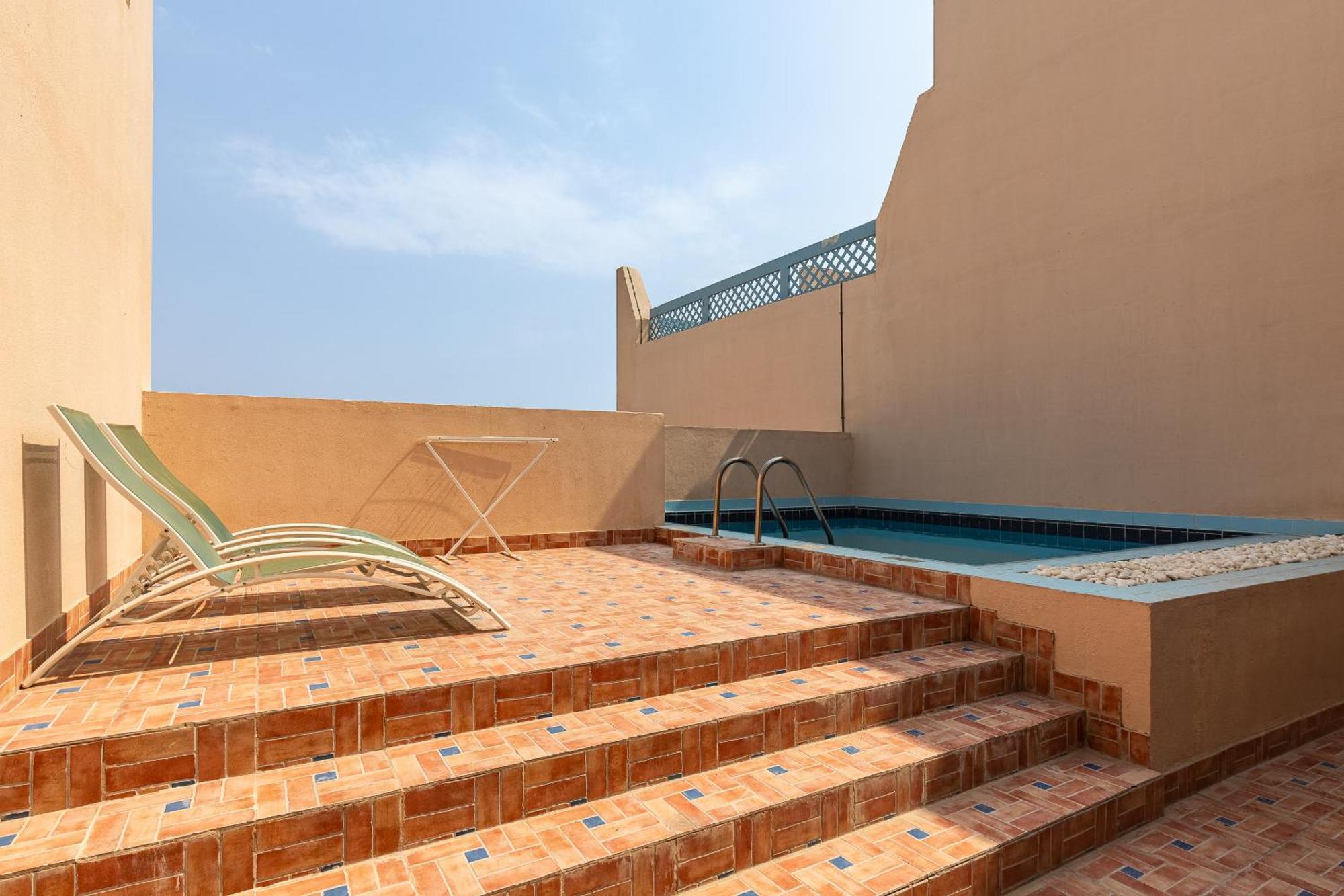 Amazing Beachfront Apartments Near Atlantis Waterpark By Simply Comfort Sarai Palm Jumeirah *