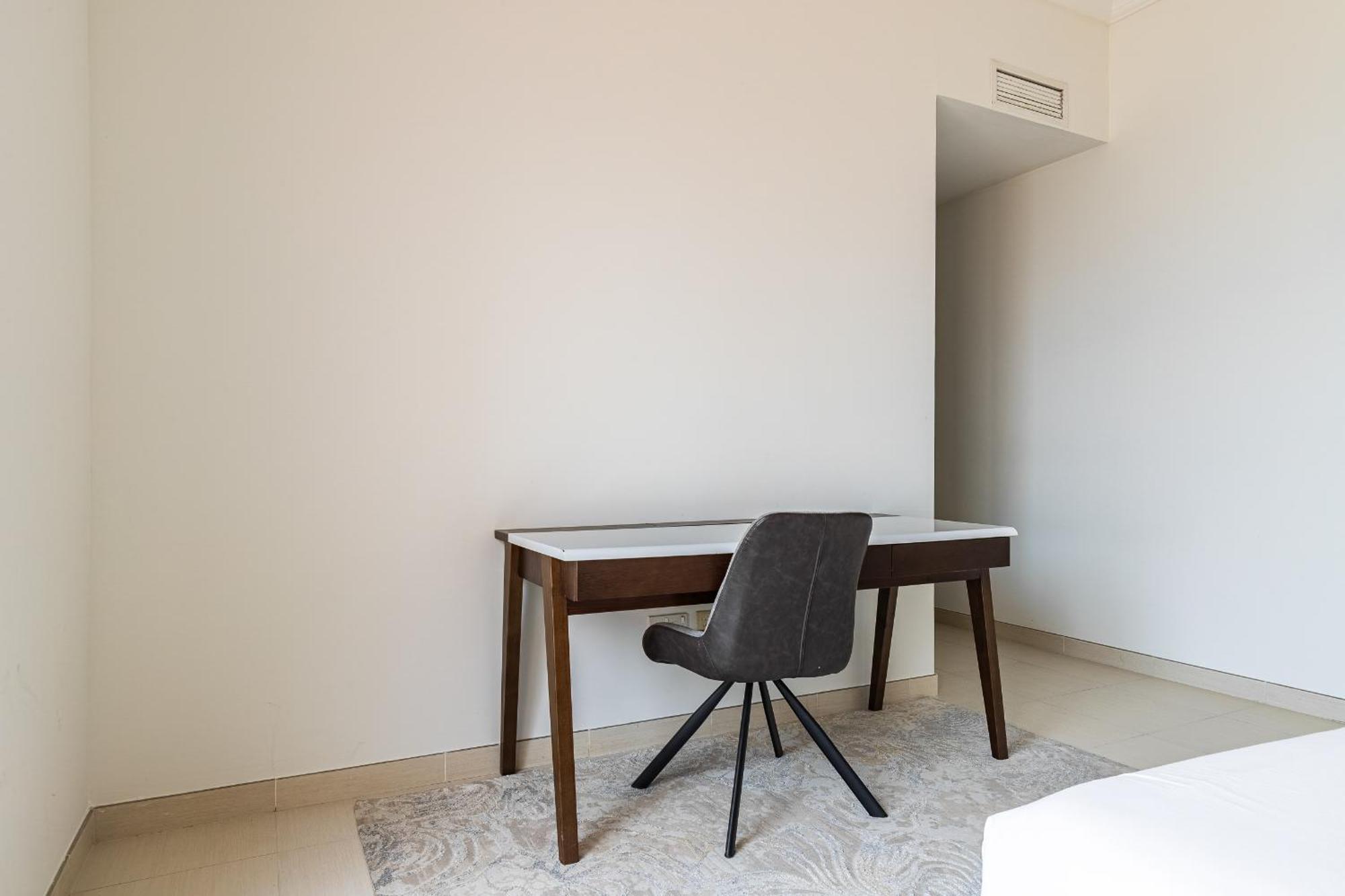 Apartment Amazing Beachfront Apartments Near Atlantis Waterpark By Simply Comfort Sarai Palm Jumeirah