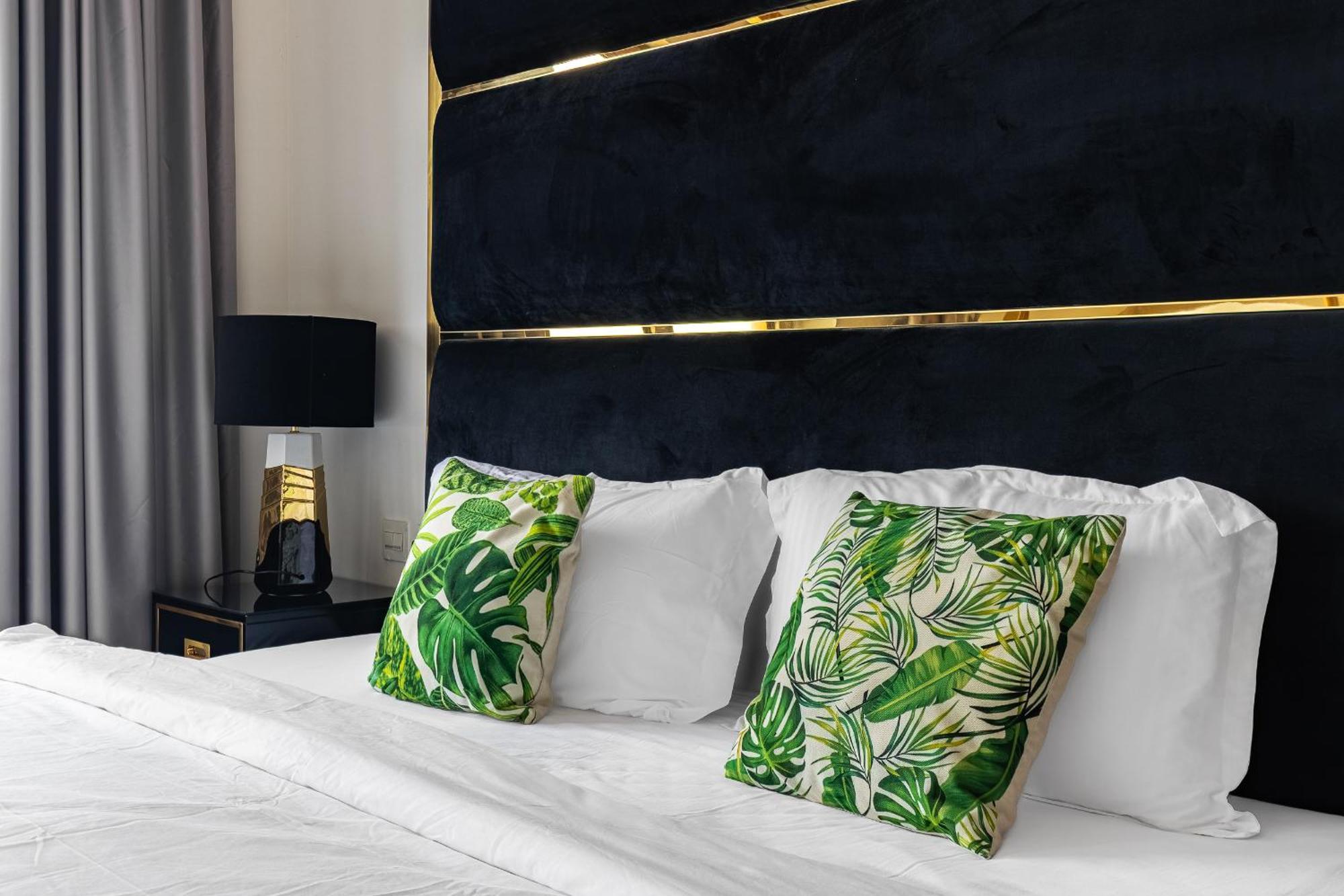 Amazing Beachfront Apartments Near Atlantis Waterpark By Simply Comfort Sarai Palm Jumeirah Apartment *