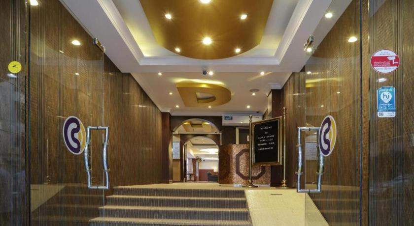 Hotel Click Grand - Bur