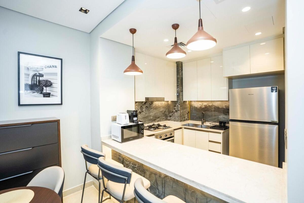 Stylish 2br In Business Bay Life - Free Pool Apartment Dubai
