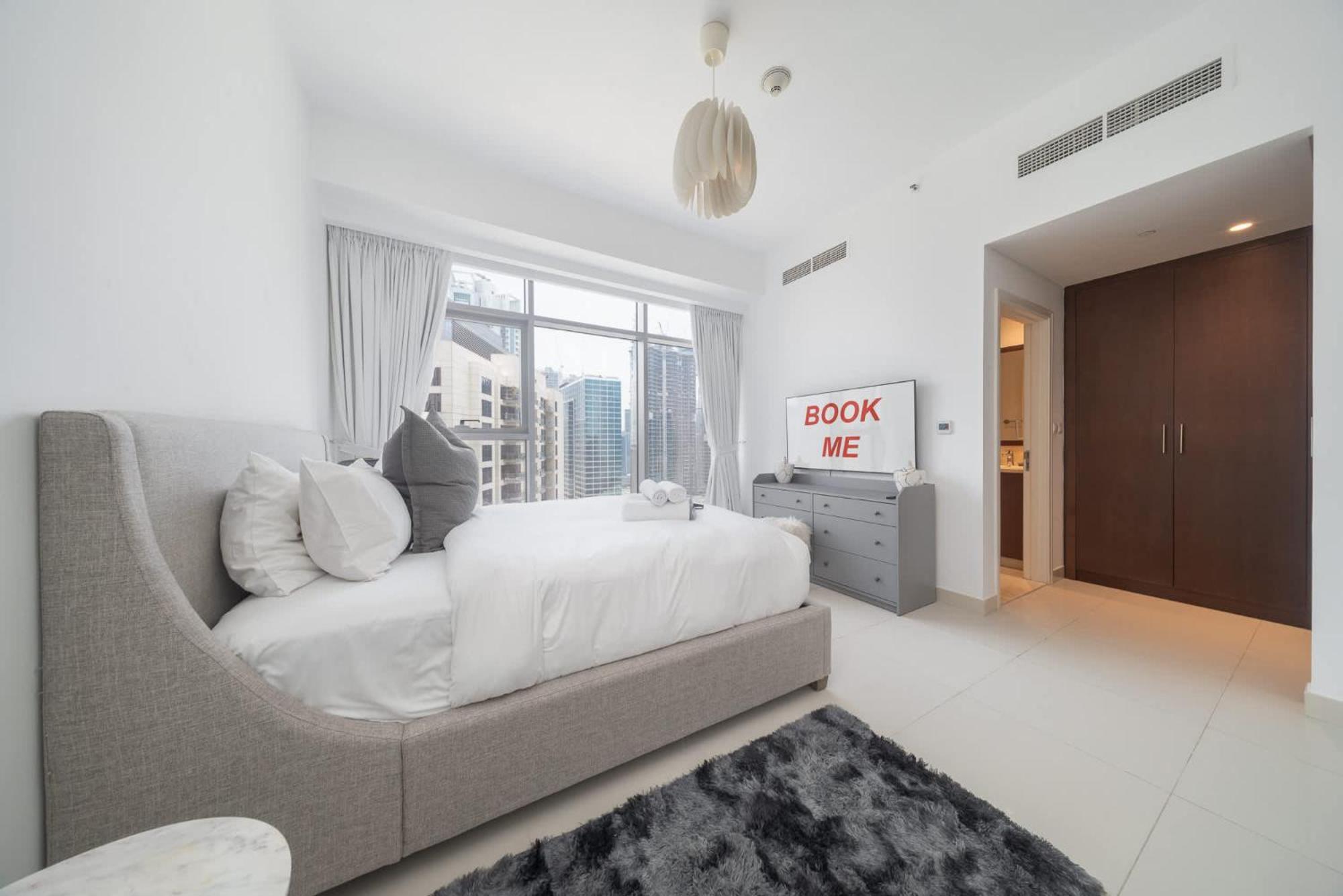 Downtown Stunning For 4 People * Dubai