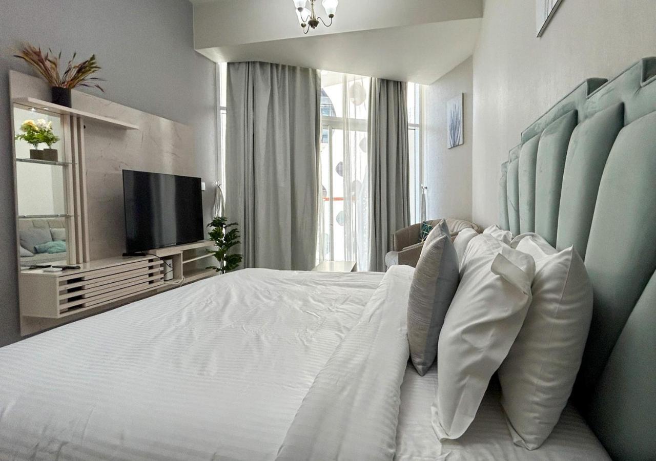 Bespoke Homes - With Canal Views In Millenium Binghatti Residences Apartment Dubai