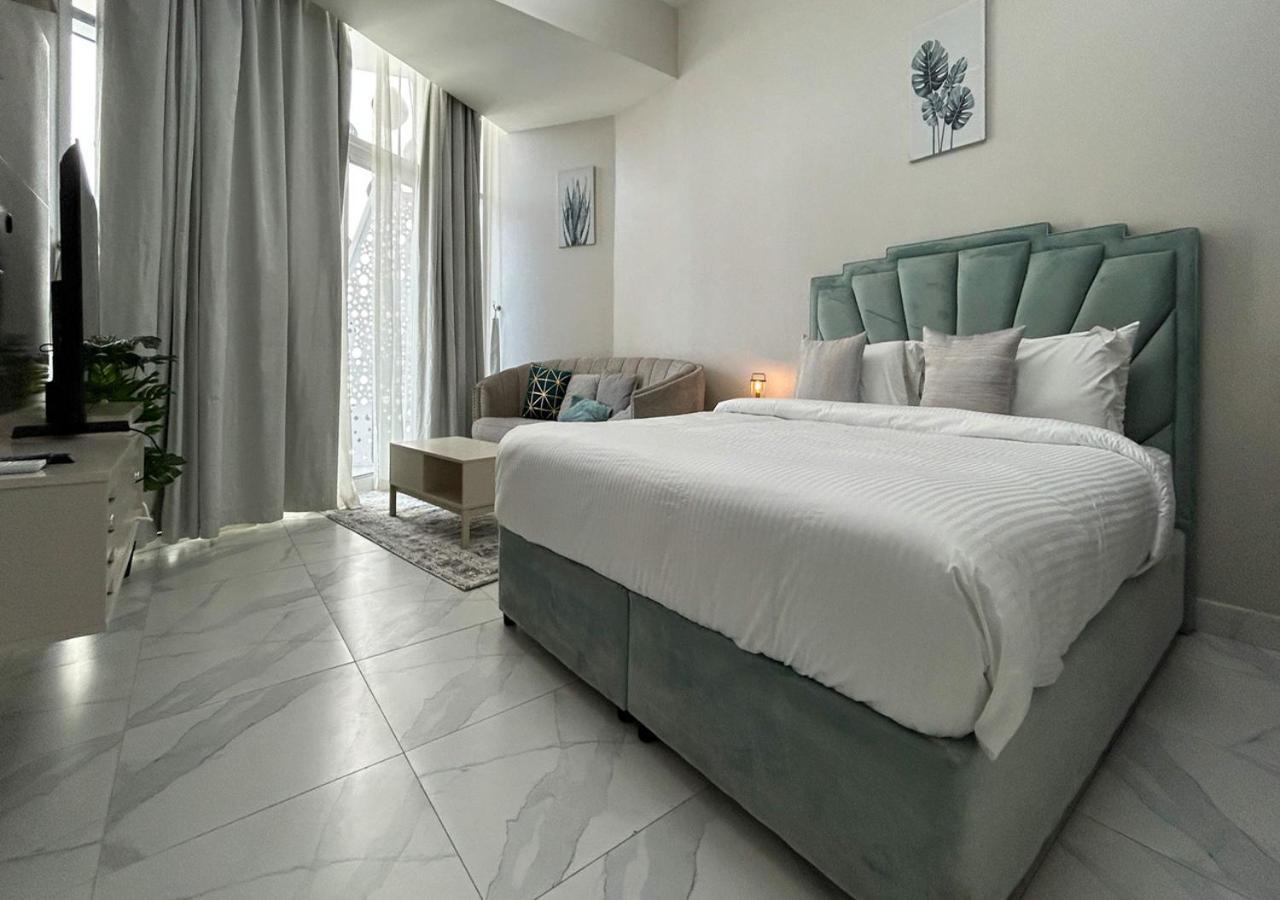 Bespoke Homes - With Canal Views In Millenium Binghatti Residences * Dubai