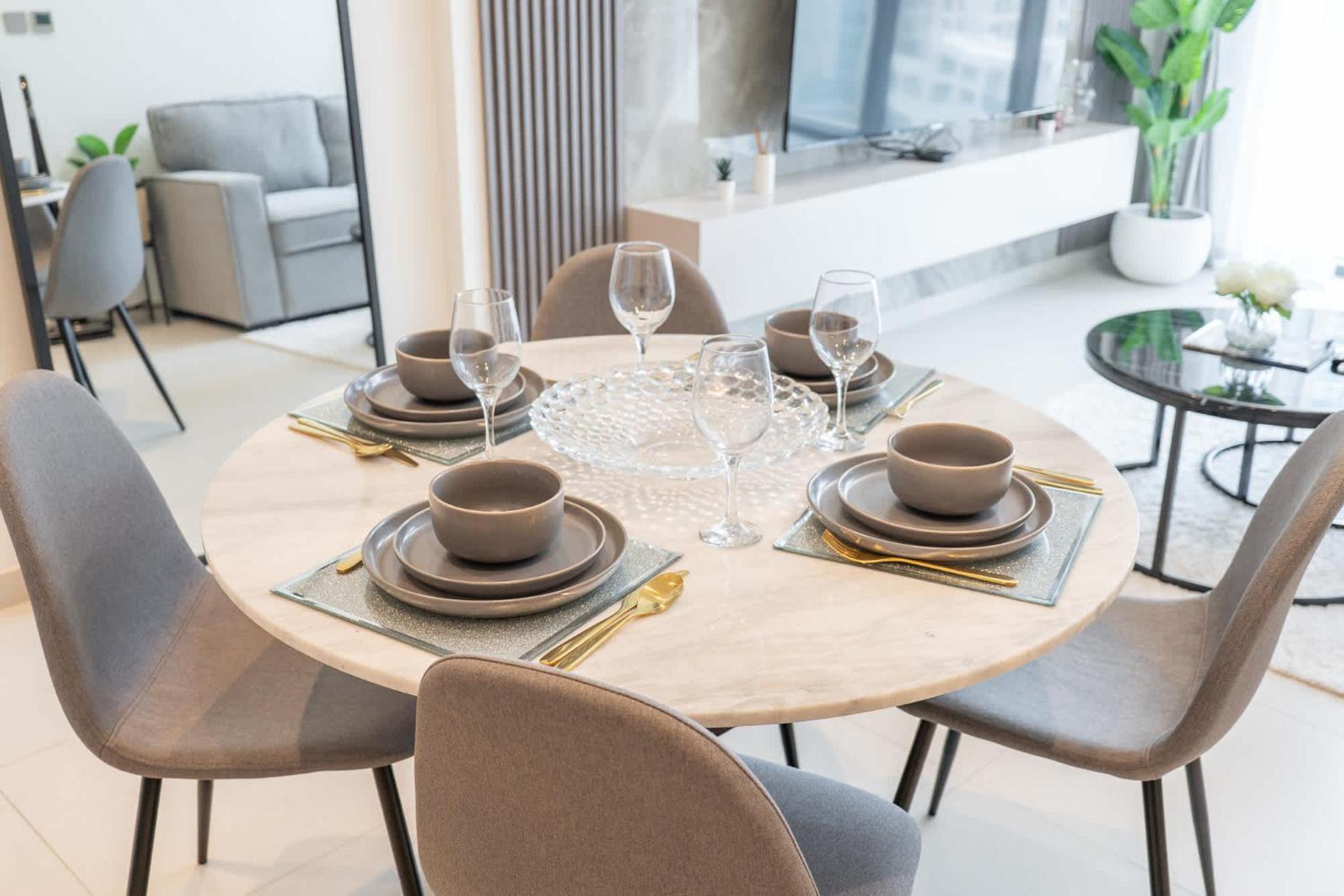 Amazing Downtown 1 Bed For 2 Dubai