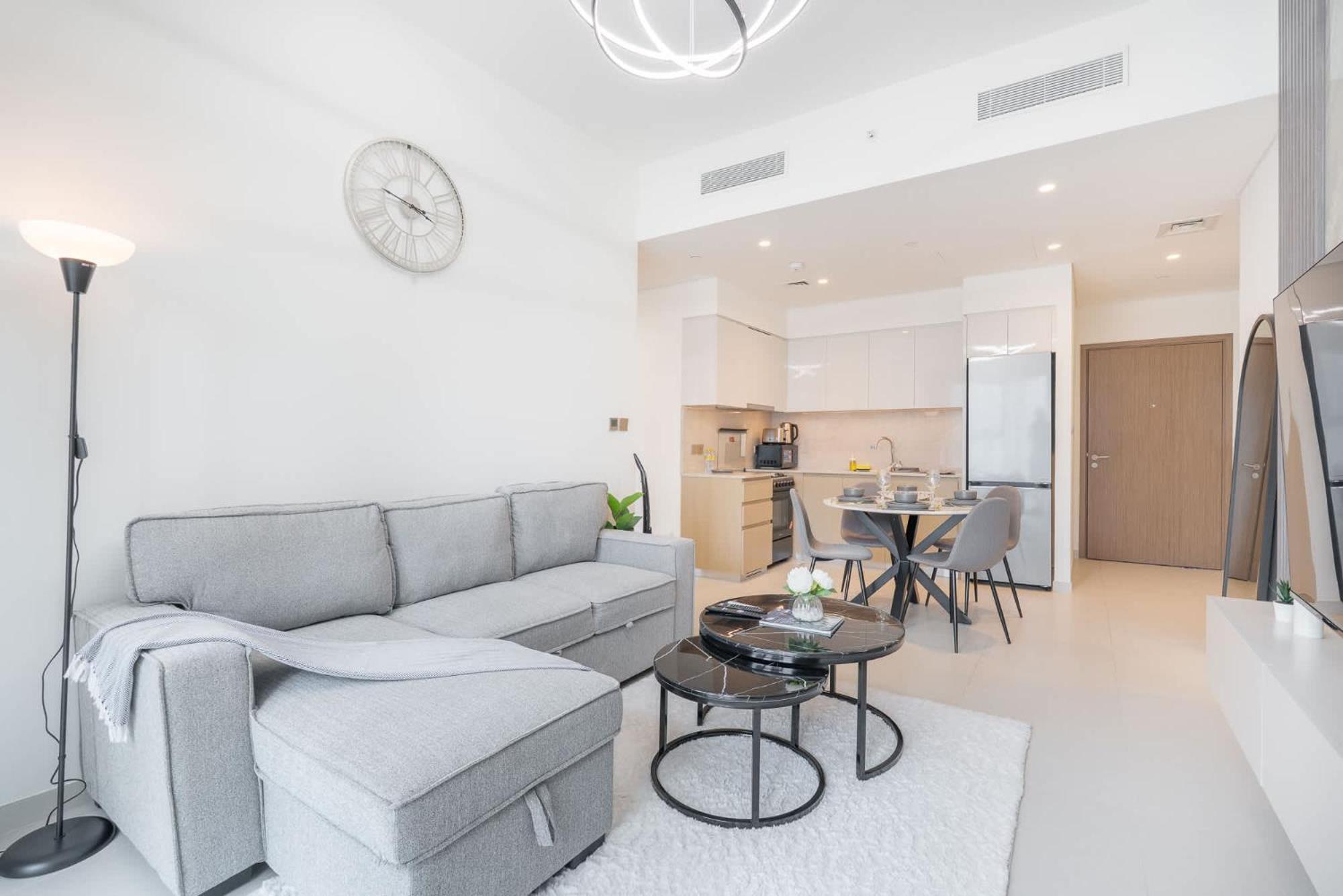 Amazing Downtown 1 Bed For 2 * Dubai