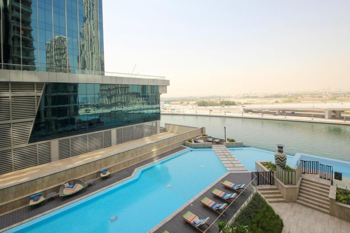 Apartment Urban Oasis 2br Retreat In With Pool View *