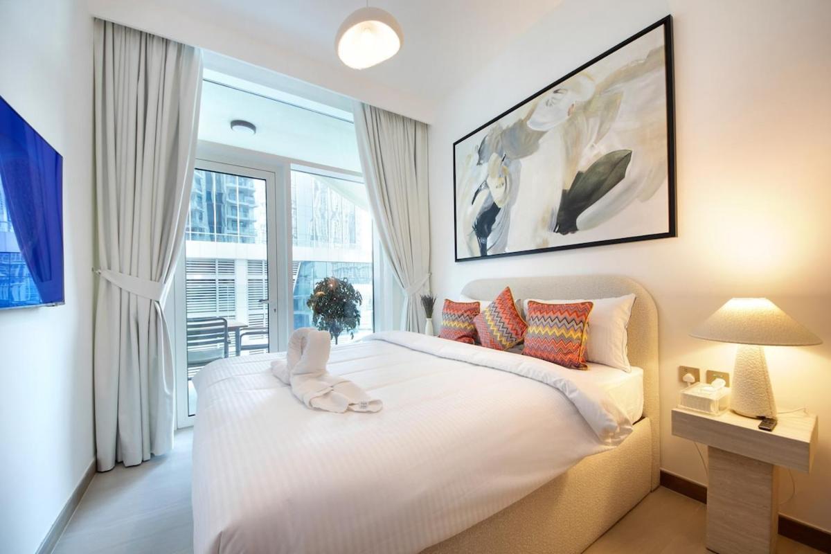 Urban Oasis 2br Retreat In With Pool View Apartment Dubai
