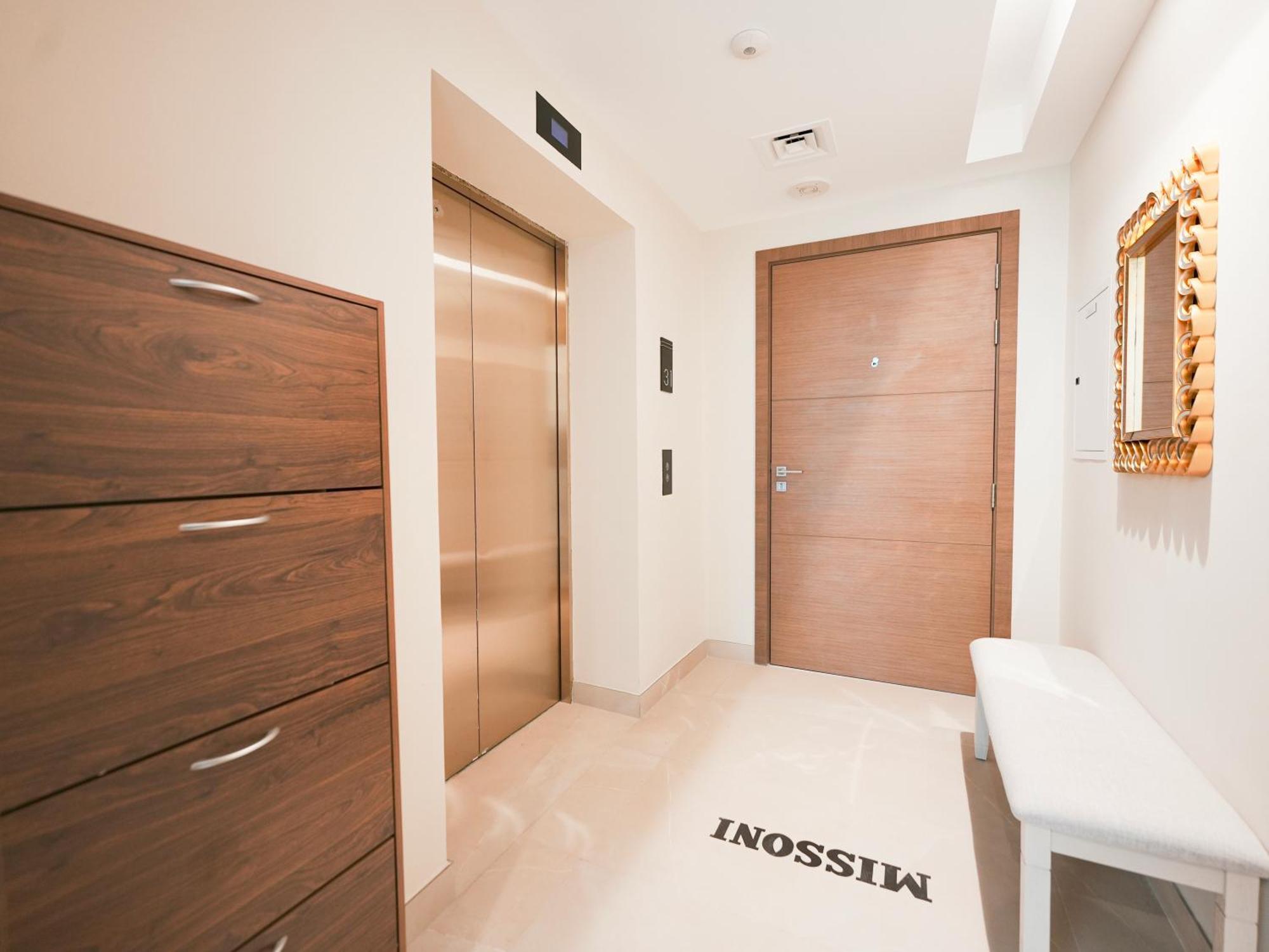 Elegant 2-bedroom Apartment, Branded & Luxury Amenities Dubai