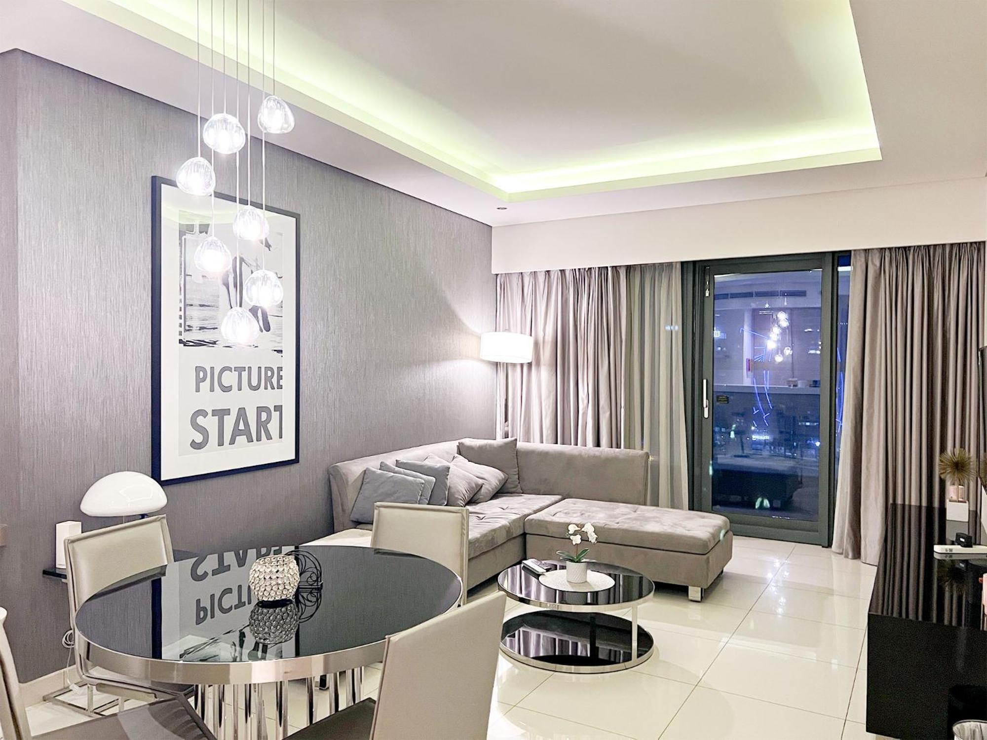 Paramount Towers - Cosmos Living 1 Bedroom *