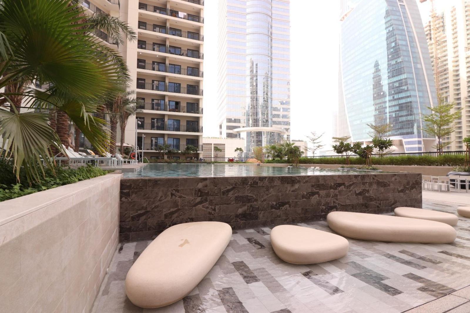 One Bed Mbl Jlt Apartment