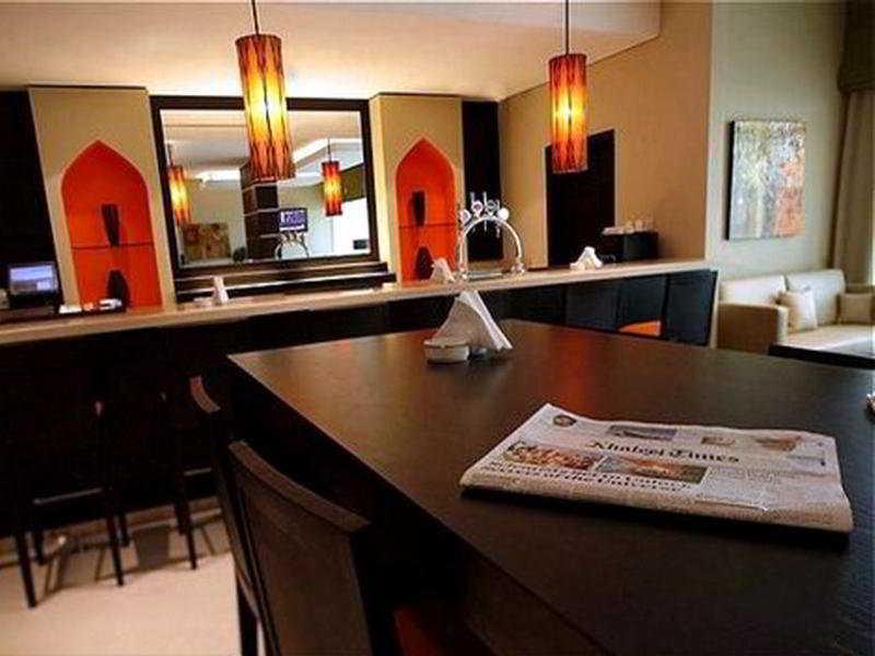 Holiday Express Dubai, Jumeirah By Ihg Dubai