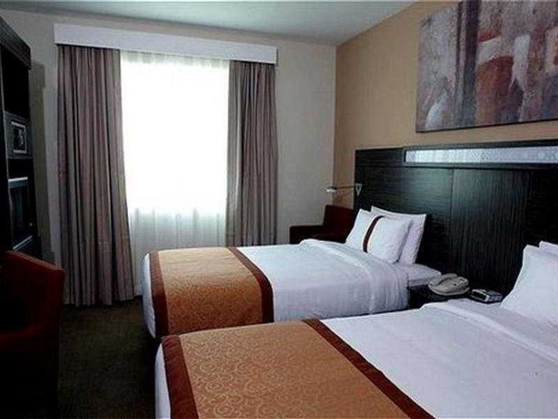 Hotel Holiday Express Dubai, Jumeirah By Ihg
