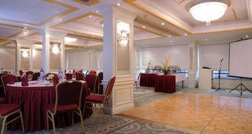 Admiral Plaza Hotel 3*