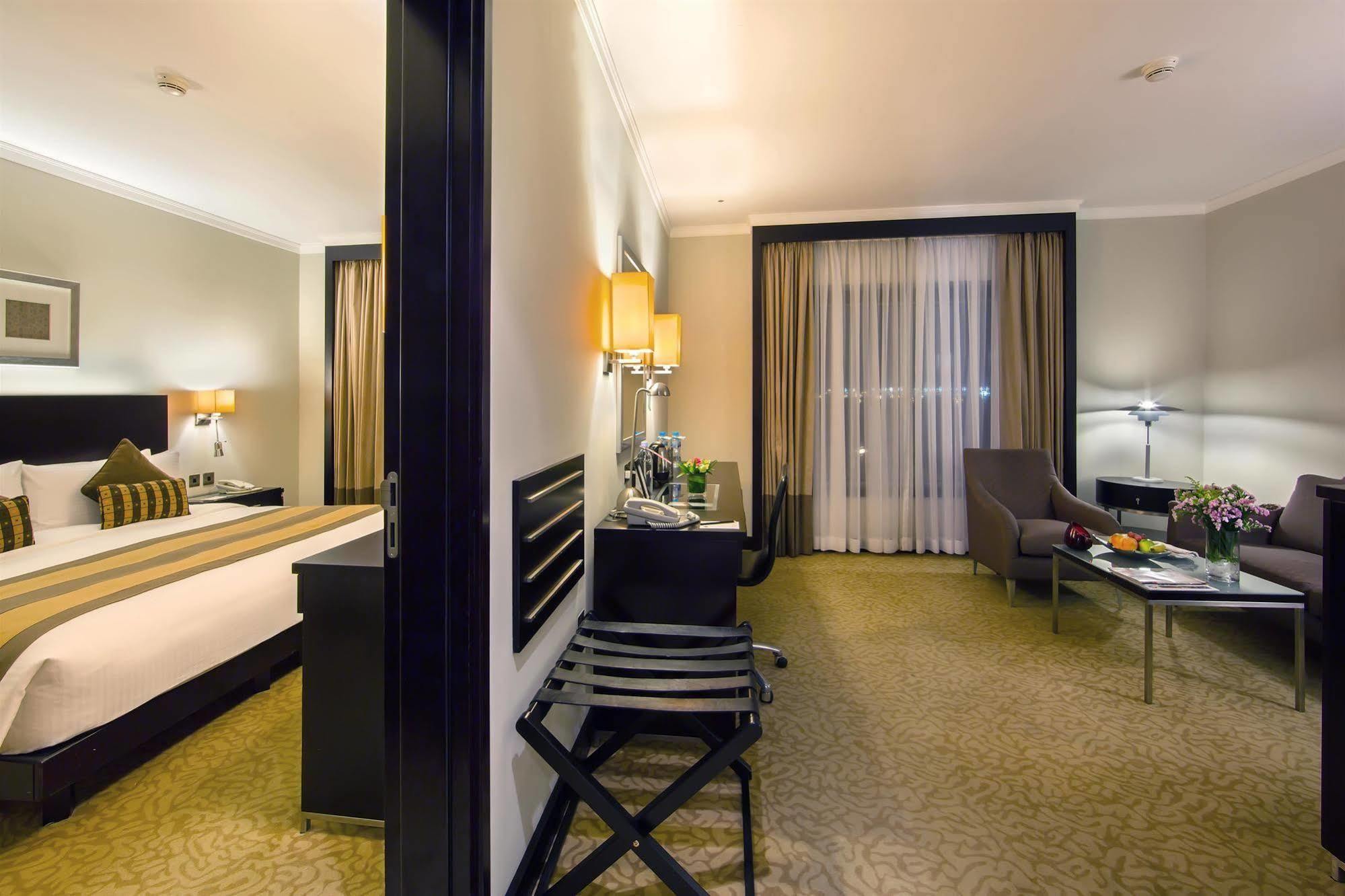 Ramada Plaza By Wyndham Deira Hotel Dubai
