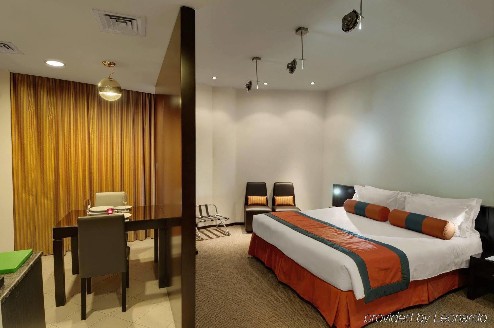 Aparthotel Signature And 4*