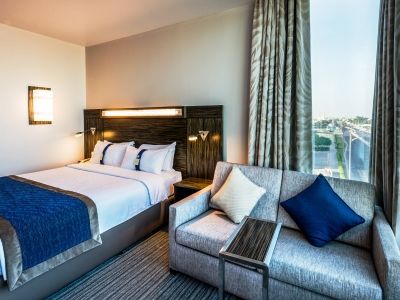 Holiday Express Dubai, Jumeirah By Ihg 3*