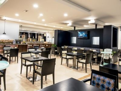 Holiday Express Dubai, Jumeirah By Ihg Hotel Dubai