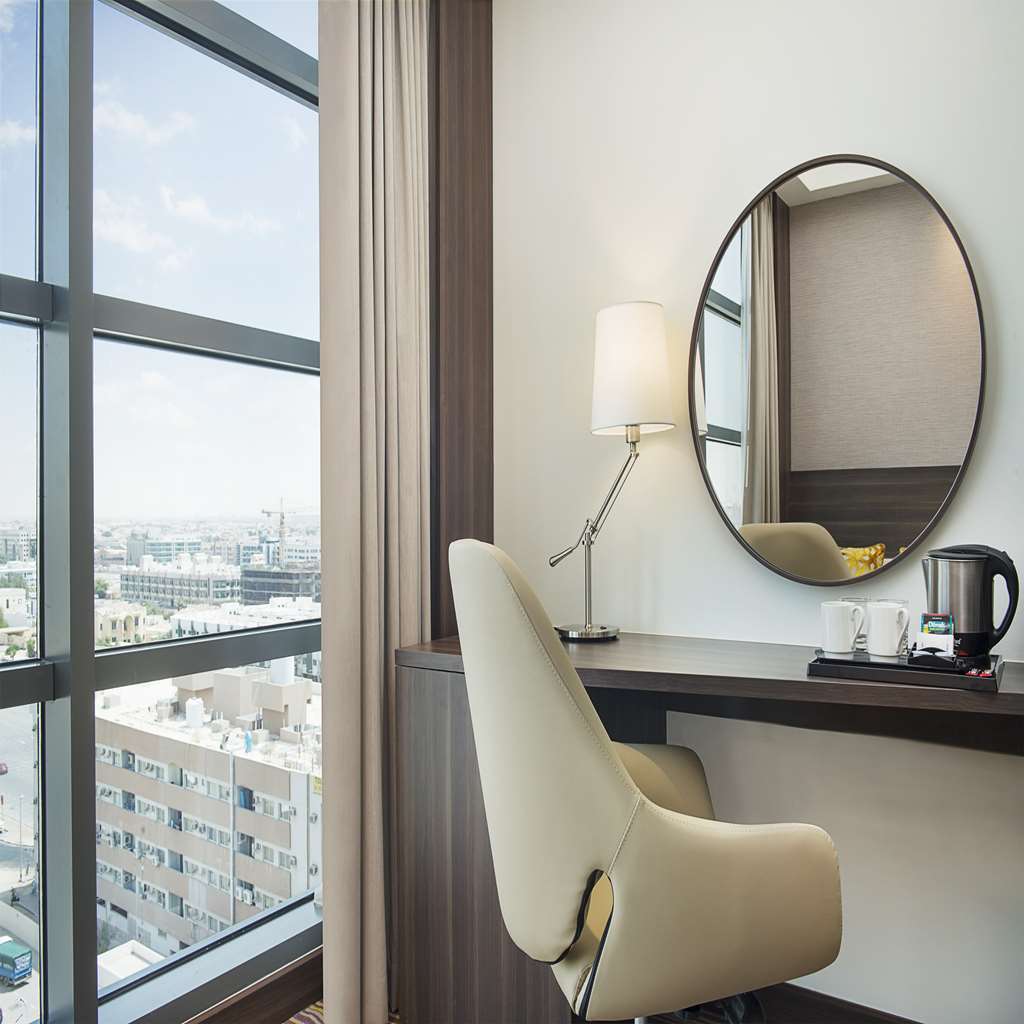 Hampton By Hilton Airport