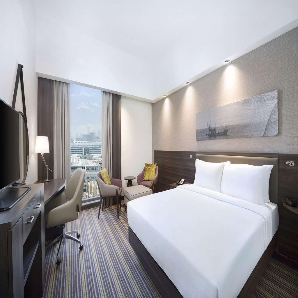 Hampton By Hilton Airport