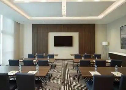 Hampton By Hilton Airport 3*