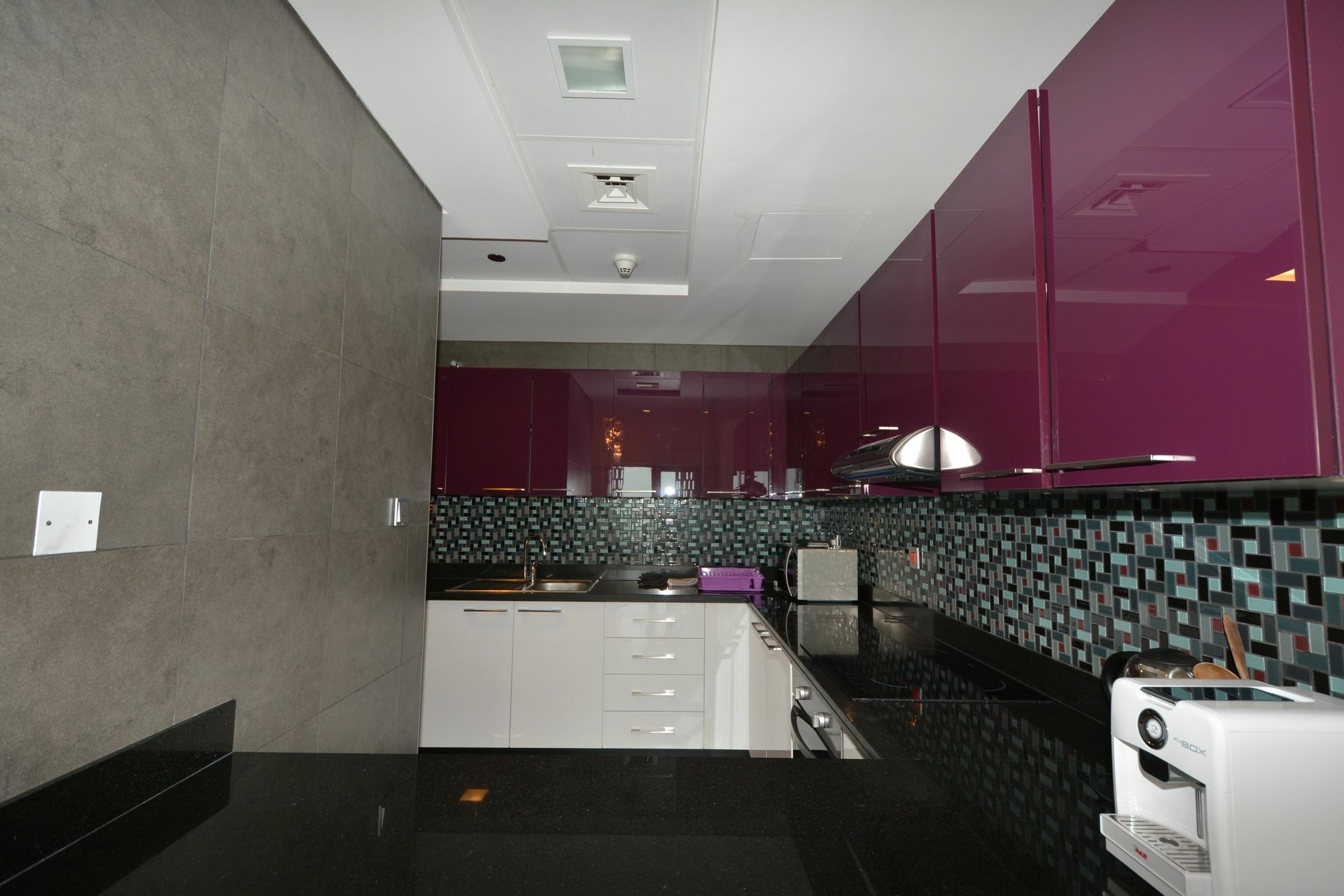 Cayan Tower By Deluxe Homes Apartment Dubai