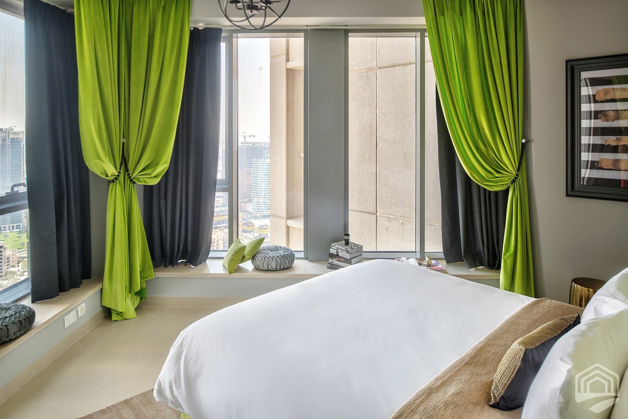 Luxury Staycation - 29 Boulevard Tower Apartment