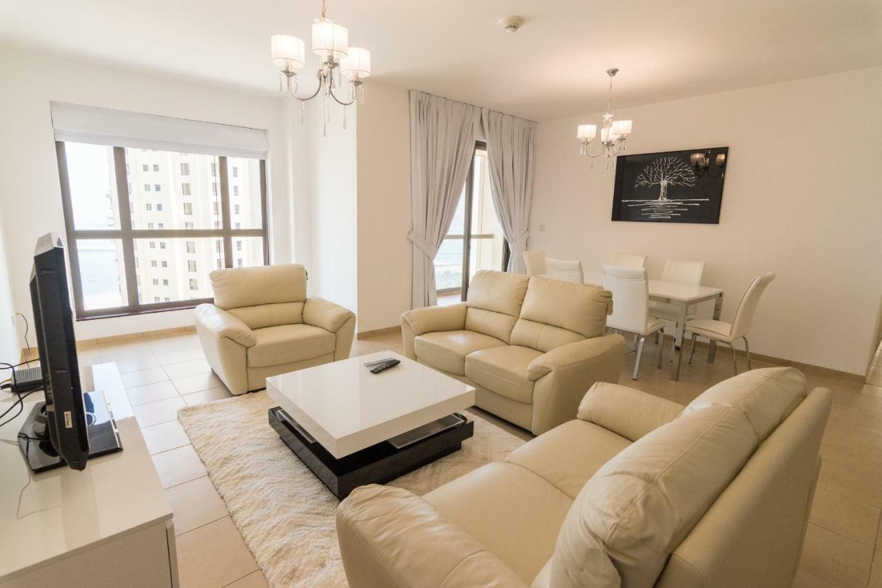 Apartment Homes *