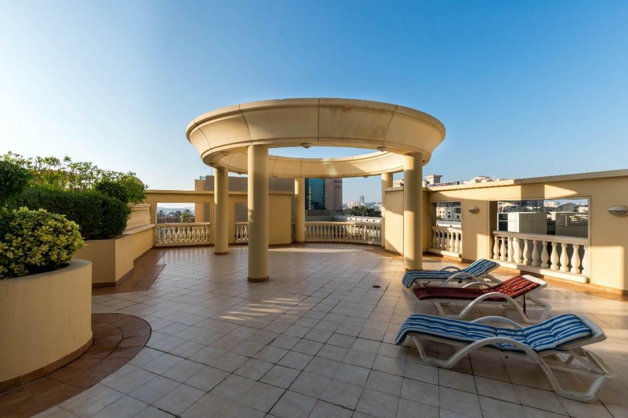 Homestay Nice Single Rooms For Girls In Dubai 305 *