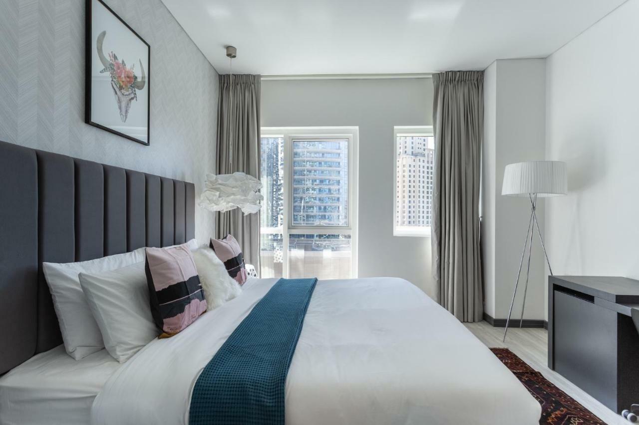 Wow! Super Luxury In Marina - 1br Ro
