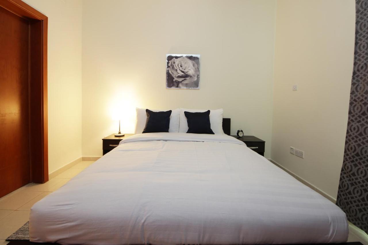 New Arabian Al Dhafra 2 The Greens 1 Br * Dubai