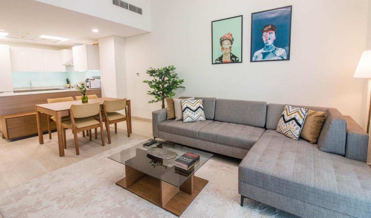 Cozy 1br With Pool And Gym 10mins Away By Drive To Dxb Airport