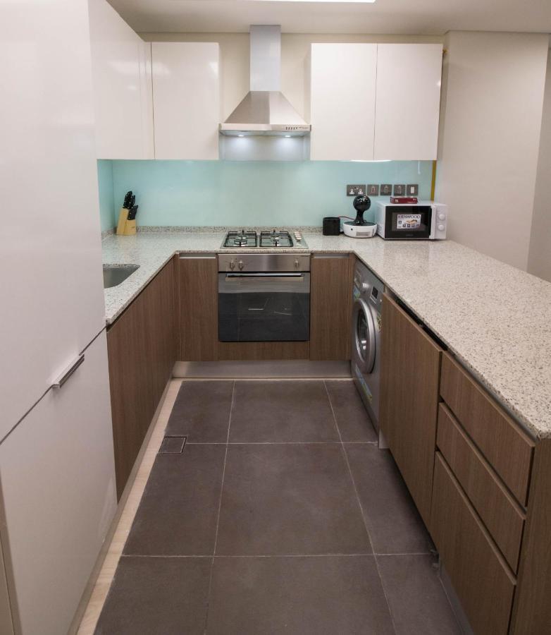 Cozy 1br With Pool And Gym 10mins Away By Drive To Dxb Airport Apartment *