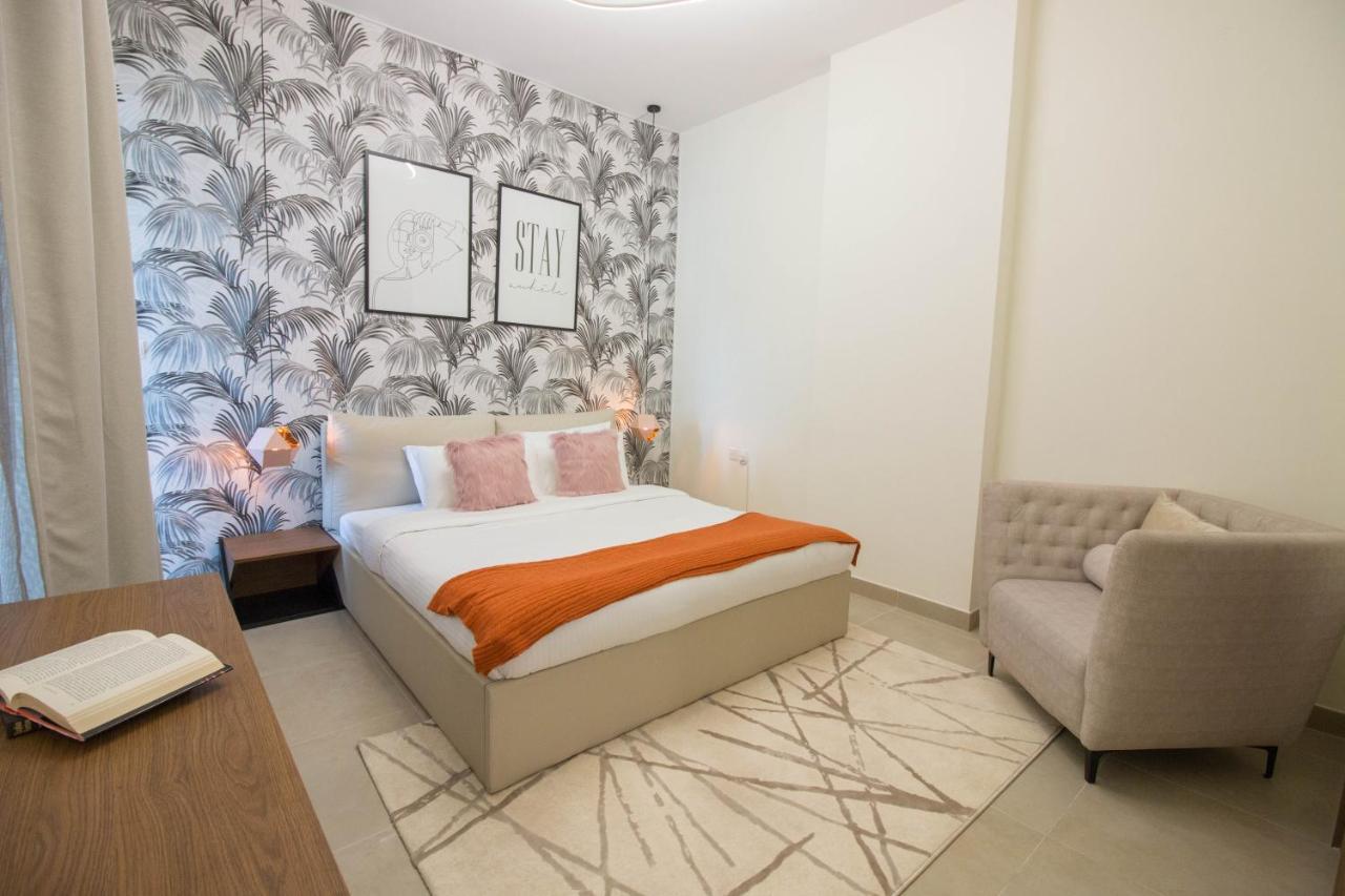 Apartment Cozy 1br With Pool And Gym 10mins Away By Drive To Dxb Airport Dubai