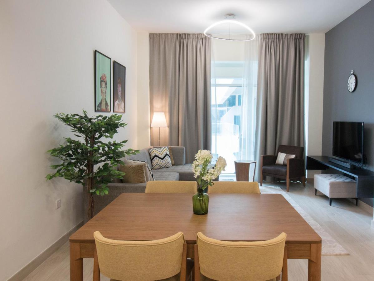 Cozy 1br With Pool And Gym 10mins Away By Drive To Dxb Airport Dubai