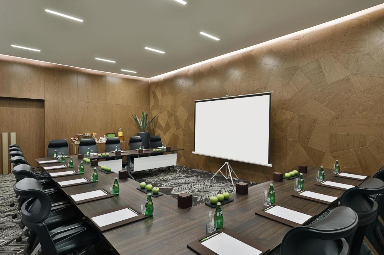 Hotel Courtyard By Marriott Dubai, Al Barsha 4*