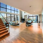 Fam Living Duplex - City Walk