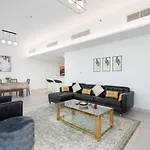 Ultimate Stay - 3 Beds - Scenic Panoramic Views - Right At Metro Station - 5-10Min To Sea, Burj Khalifa, Old Town, Downtown - 15Min From Airport