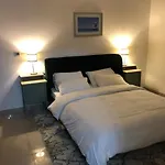 Downtown Boulevard One Bedroom Apt In 29 Blvd غرفة وصالة Burj & Fountain View Master Bedroom Plus 2 Single Beds In Living Room