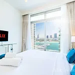 Lux - The Luxury Sunspot Beach Suite