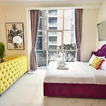 Scala Tower Central Chic With A Twist Studio