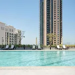 Creek Horizon Tower 2 - Colourful One Bedroom