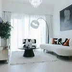Luxurious & Stylish1Bedroom At Downtown Dubai