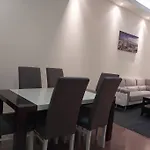 Beautiful Luxury Villa In Dubai Near Airport