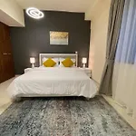 Cozy 3Br Apartment With Maid\'S Room