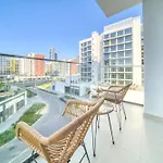 Ravishing 2Br At Azizi Riviera 30, Al Merkadh By Deluxe Holiday Homes