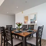 2 Bedroom Delight In The Greens Dubai