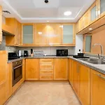 Lux Bnb I Turia Tower I Lake & Garden View